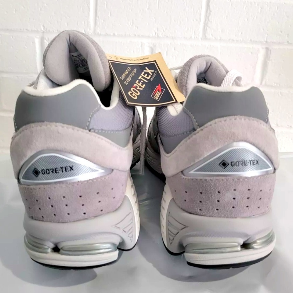 📁🩶 New Balance 2002R Gore-Tex Gray 🩶📁 - Picture 5 of 5